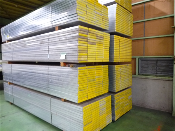 【中古】鋼製足場板　3.0ｍ